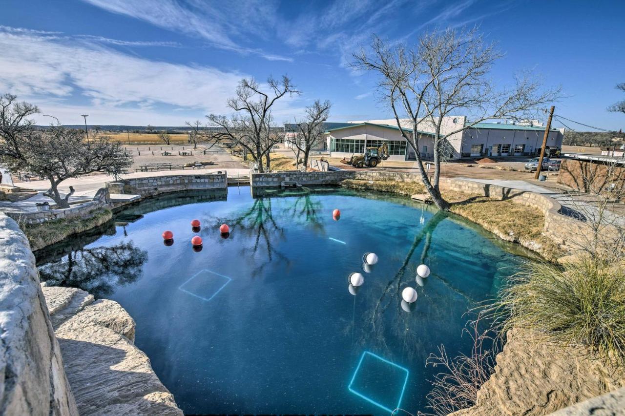 Charming Santa Rosa Home With Mountain Views And Porch ภายนอก รูปภาพ
